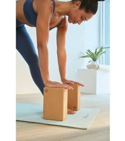 Gaiam Natural Cork Yoga Block Standard 4 Inch -Swimming Equipment 5672139391144 6