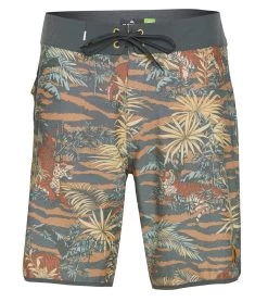 Quiksilver Men's 19" Hempstretch Scallop Board Shorts
